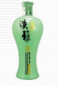 彩色噴涂酒瓶 高白與精白料玻璃的工藝美學(xué)與市場應(yīng)用